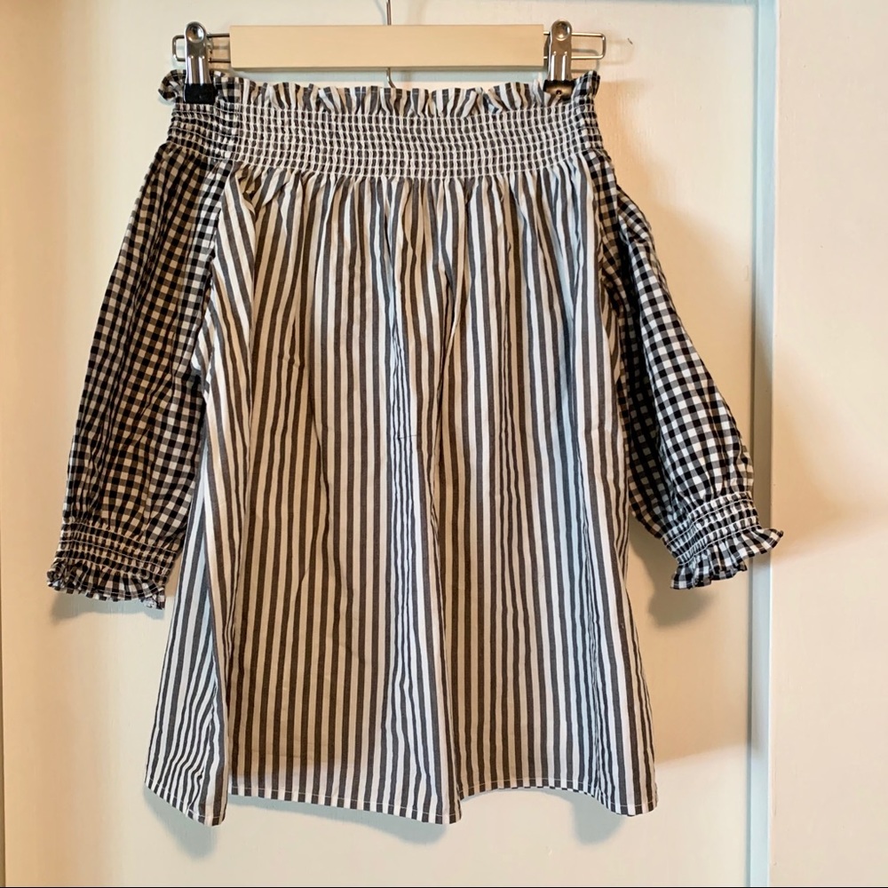 Gap off the shoulder top